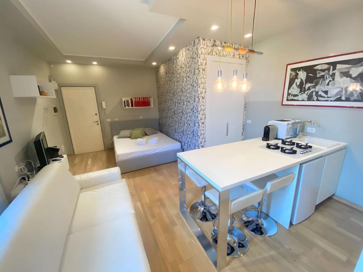 Viale Umbria Colorful And Cosy Studio Appartement Milaan Buitenkant foto